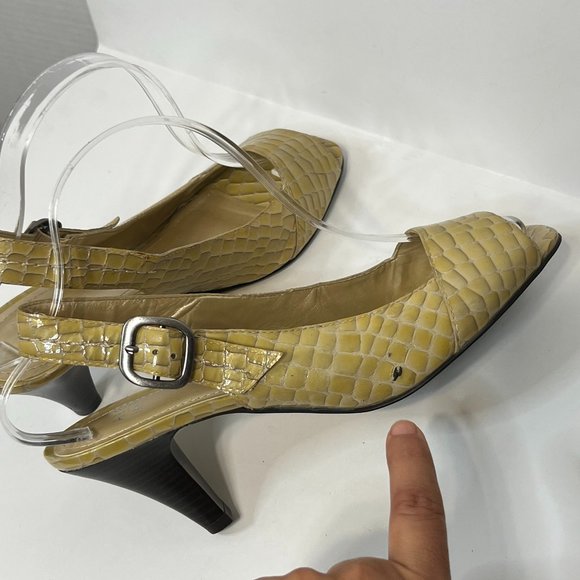 2 for $20. Alex Marie Yellow Leather Open Toe Snake skin design women's size 9. - Picture 4 of 9
